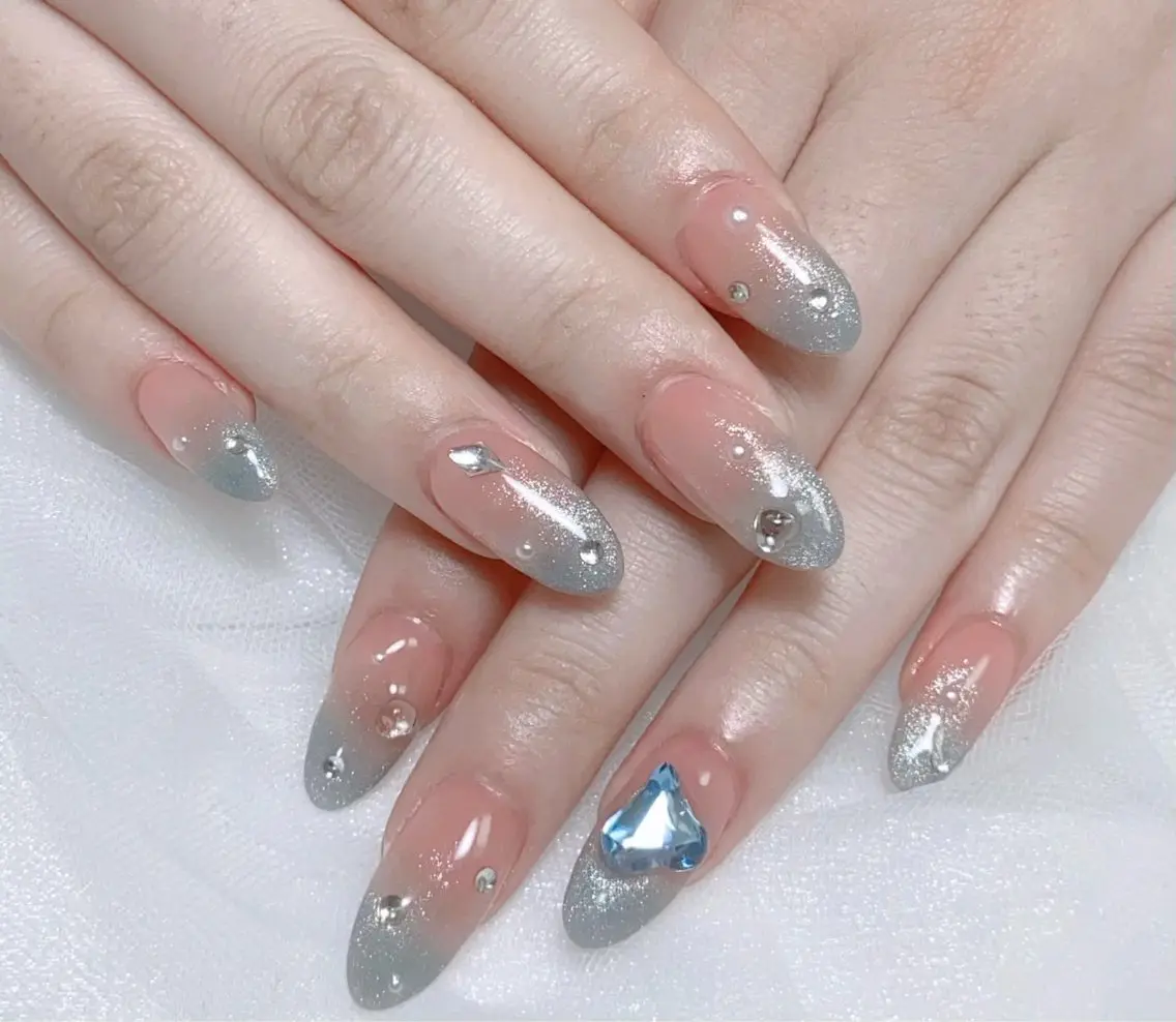 ネイル 持ち込み ハンドネイル Nail salon 木にいるのネイルデザイン