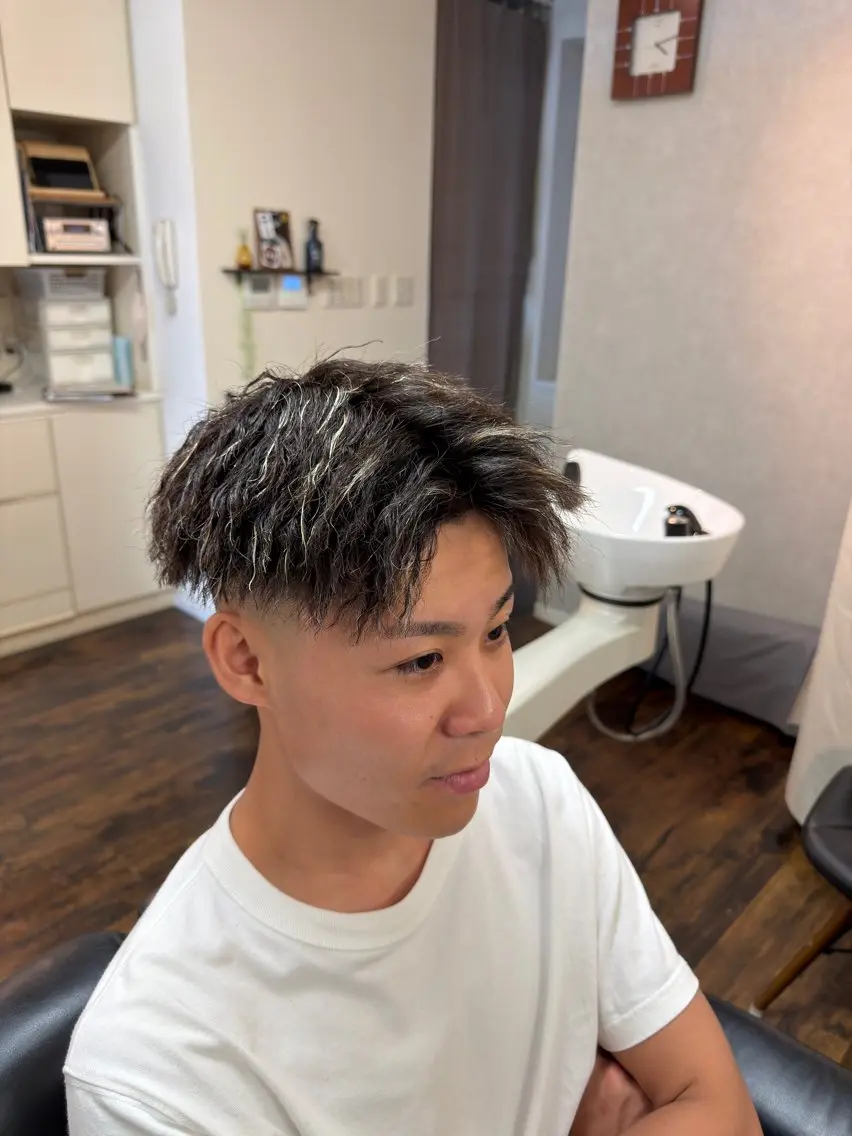 《💈メンズカット+デザインメッシュ -¥12700-💈》立体感溢れるハイライト/メッシュキャップ施術🔥の写真