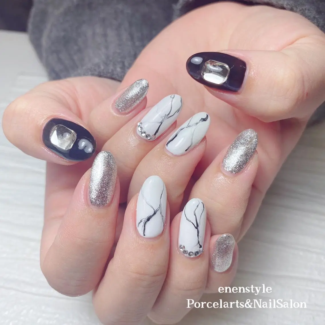 ミディアム ネイル 🐾enen style 🐾のネイルデザイン