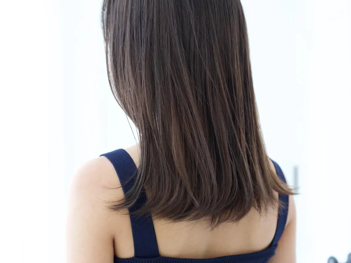 セミロング カラー fio マナミのヘアスタイル
