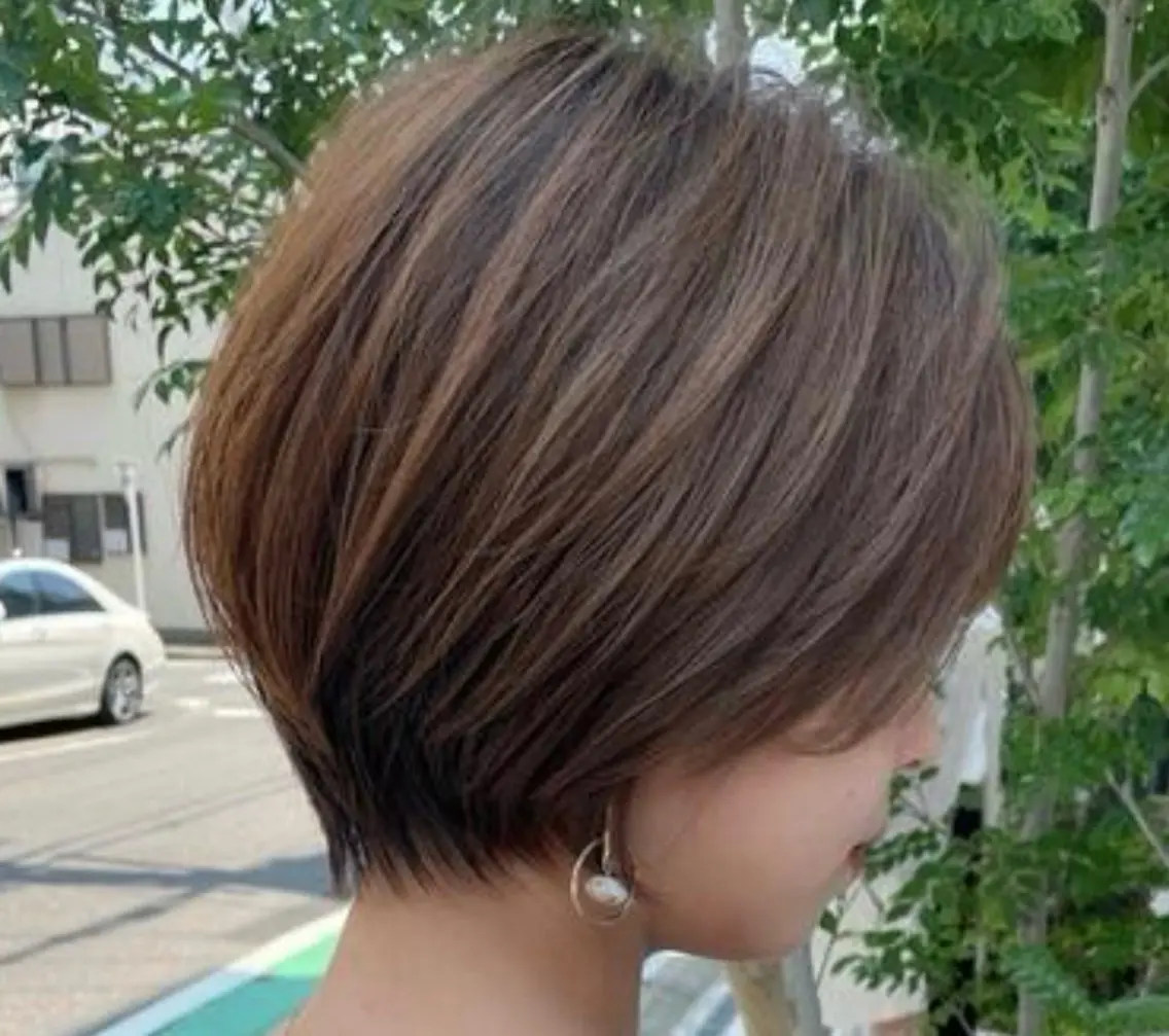 ショート ボブ カット カワナ カエデのヘアスタイル