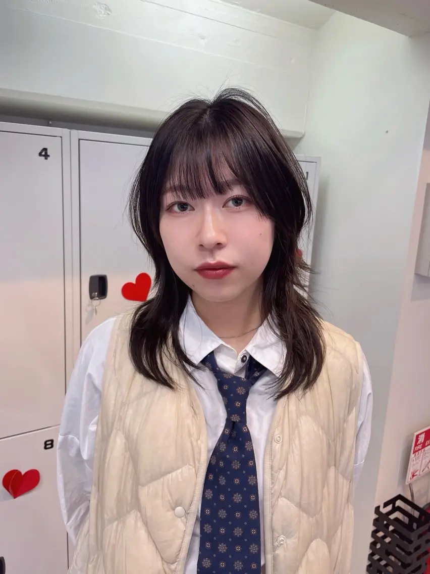 ミディアム カラー ブラウンカラー パープルカラー パープルブラウン ハッシュカット カット ヘアカラー yu-kaハッシュ カット/韓国レイヤーのヘアスタイル