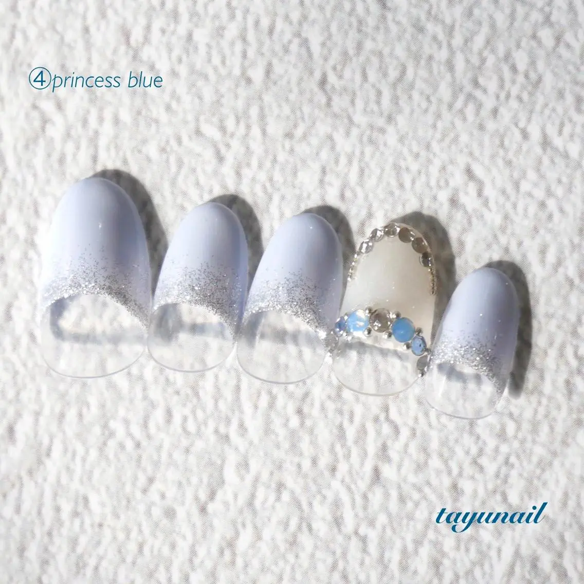 ネイル ブルー フットネイル フレンチネイル ジェルネイル パラジェル ネイルサロン 【たゆnail】のネイルデザイン