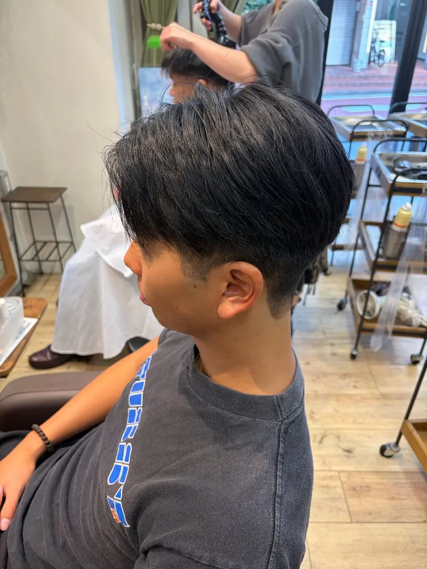 メンズ センターパート カット ワタナベ カンタのヘアスタイル