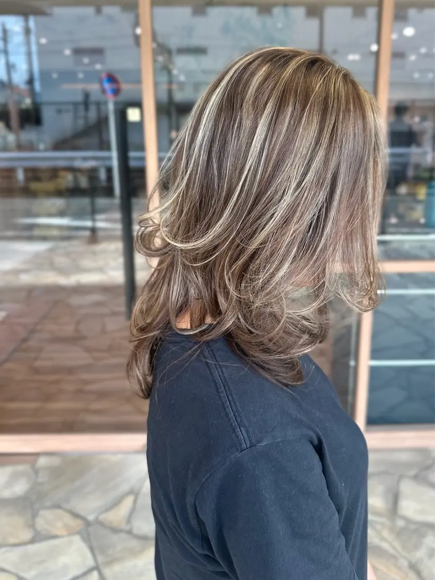 ミディアム カラー ヘアカラー 山本 佳奈のヘアスタイル