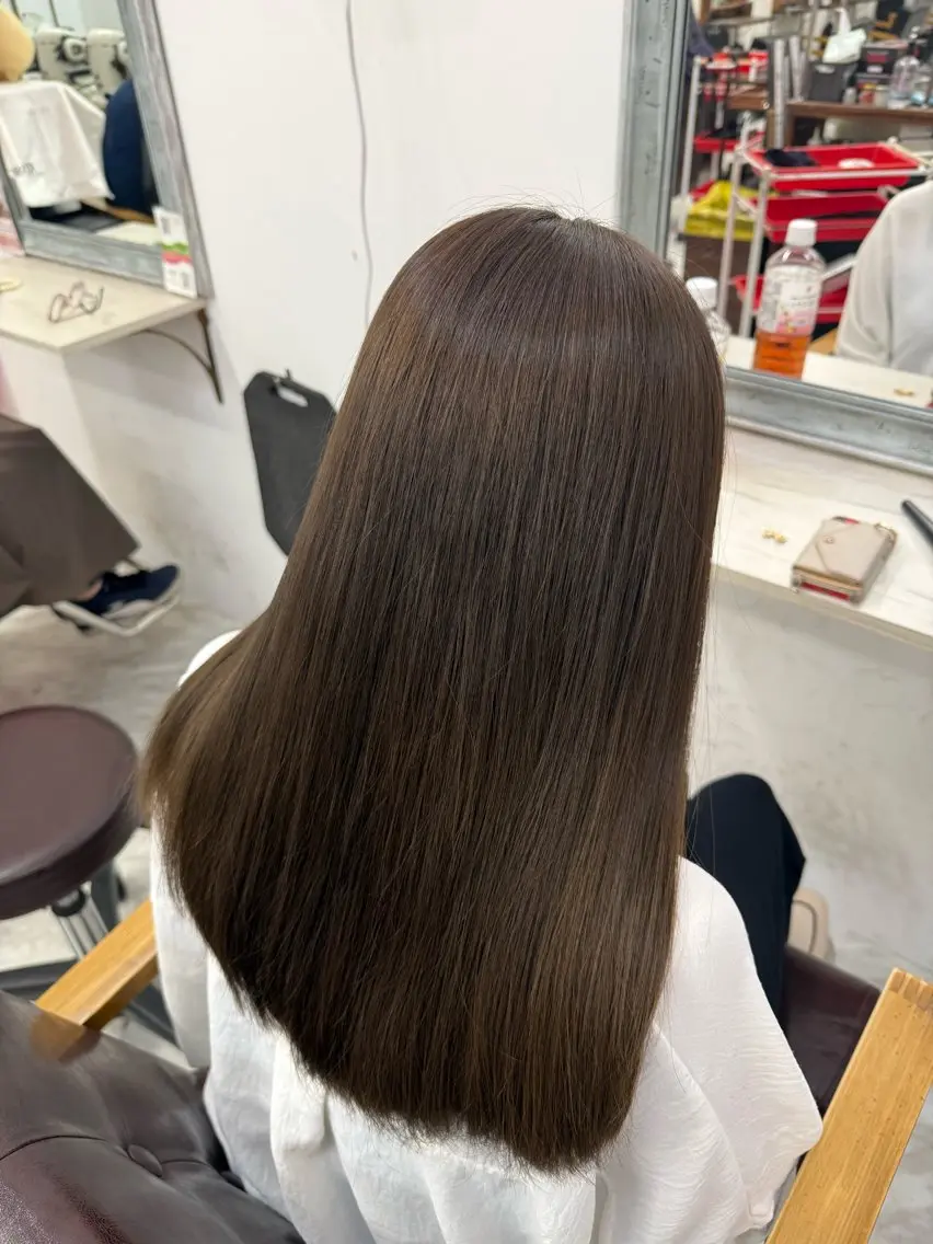 カラー ブラウンカラー オリーブブラウン 福田 聖莉渚のヘアスタイル