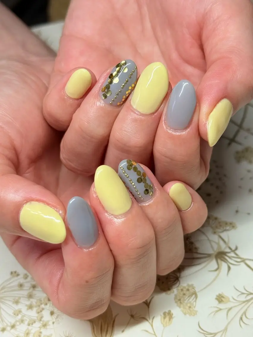 ネイル キラキラネイル シンプルネイル 夏ネイル ハンドネイル miel nailのネイルデザイン
