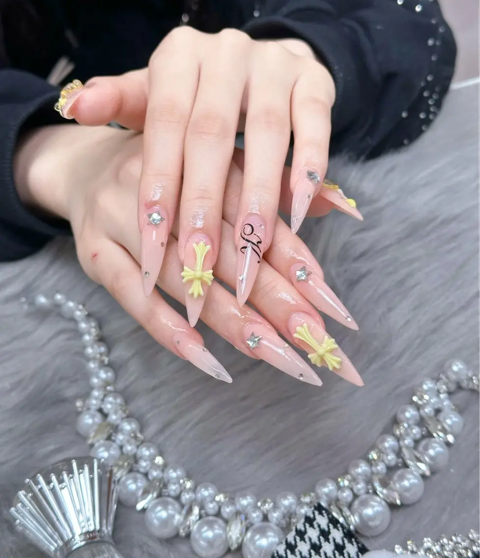 ネイル ハンドネイル Luna Nail.Novaのネイルデザイン