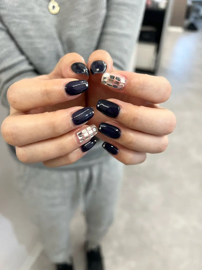 ネイル フレンチネイル ジェルネイル マグネットネイル ネイビー ニュアンスネイル ハンドネイル ハンドケア Bana_ Nailのネイルデザイン