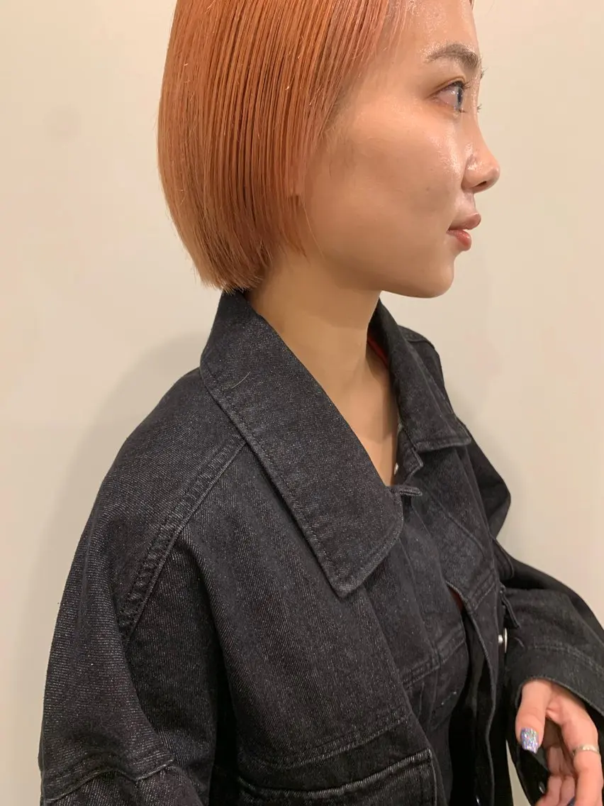 ミディアム カラー ハイトーンカラー ボブ レイヤーカット 落合希 Olivebeigeのヘアスタイル