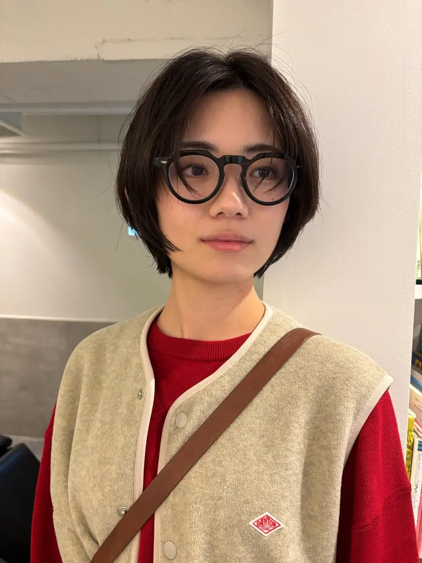 ショート カット ヘアカラー 中村穂風 レイヤー /パーマのヘアスタイル