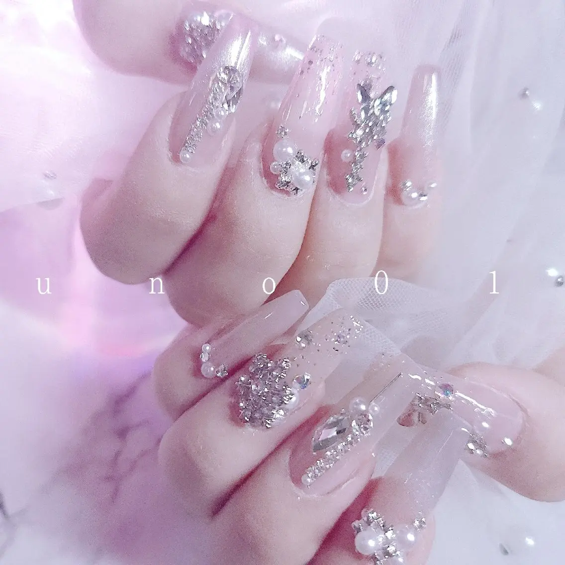 ネイル アートネイル ミディアムネイル ハンドネイル 梅田🦄中崎町🩵 u n o 0 1のネイルデザイン