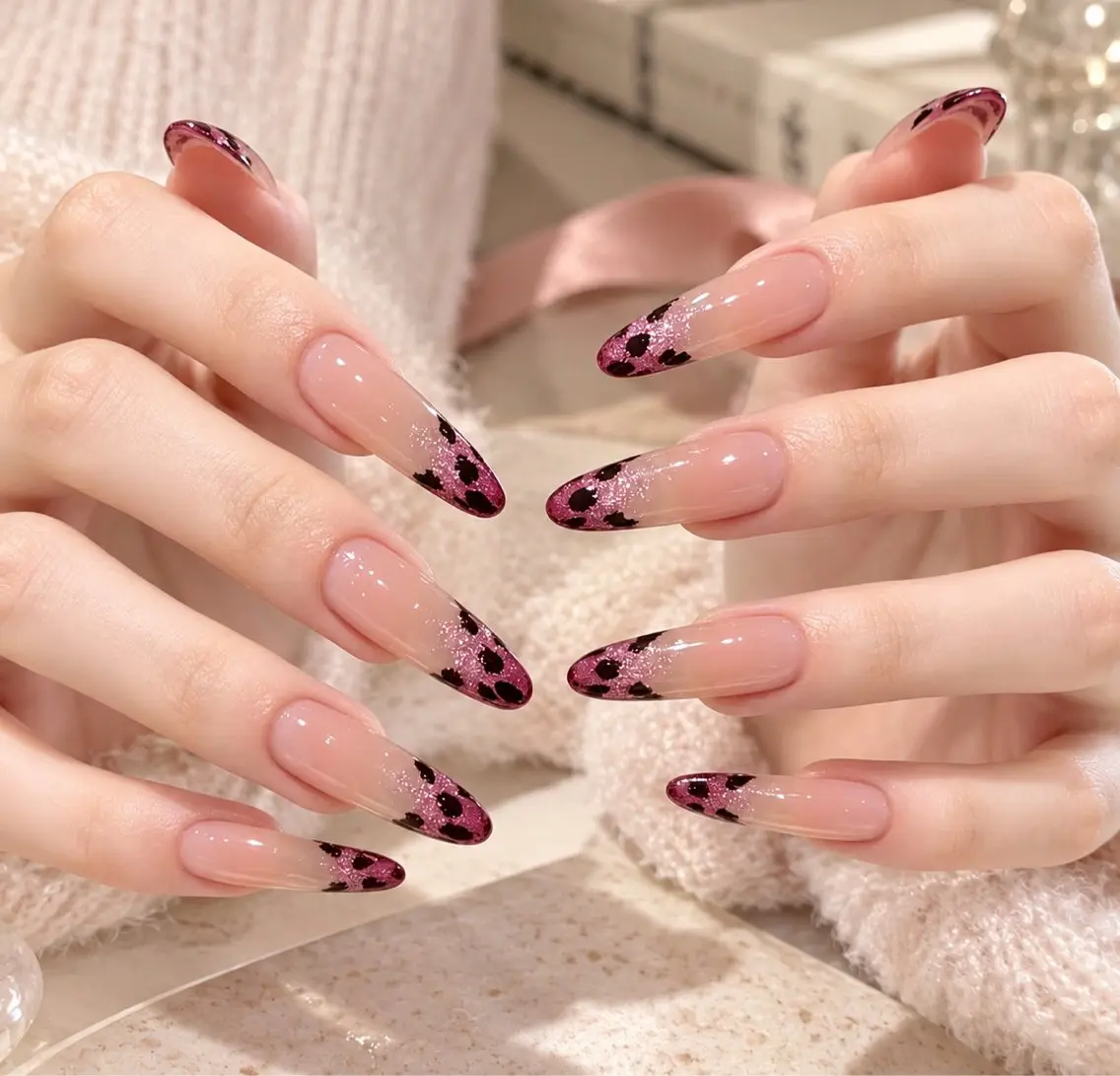 ネイル ボルドー ブラウン フットネイル フレンチネイル グラデーション ハンドネイル Lynn_ Nailのネイルデザイン