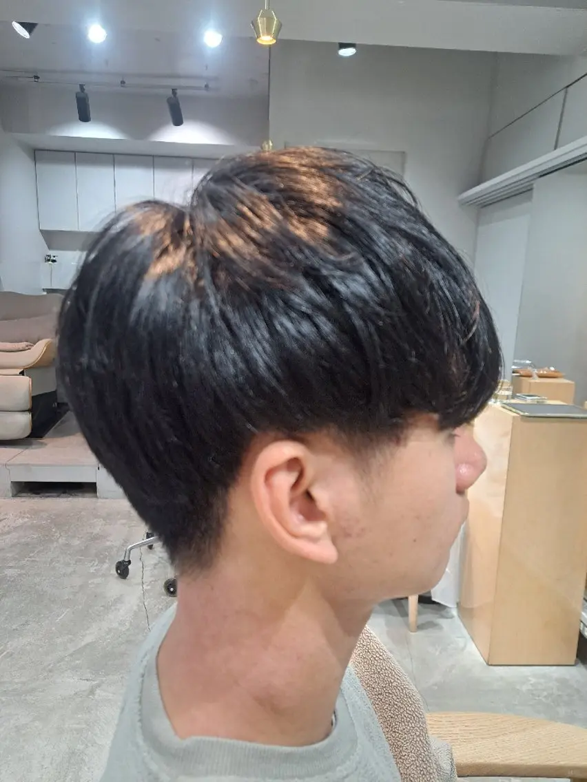 ショート クボ タのヘアスタイル