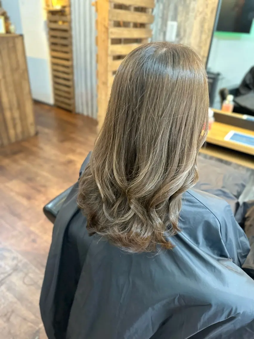 ロング カラー グレージュ カット ヘアカラー Luzir⭐︎ GEN⭐︎のヘアスタイル