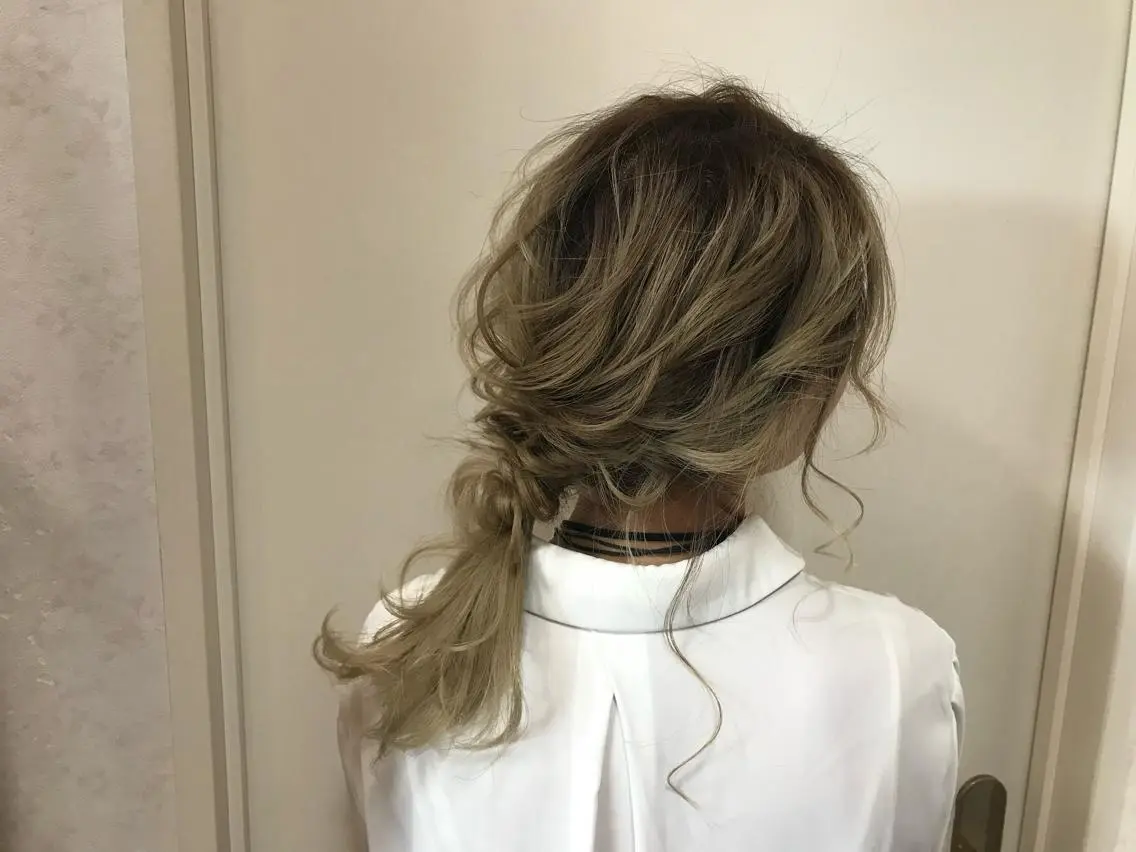 セミロング ヘアアレンジ 🗻飯田誠也🗻 カットカラー得意のヘアスタイル