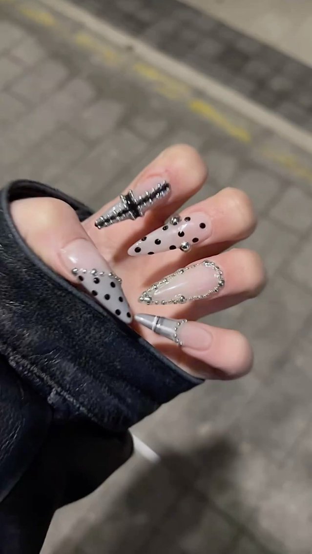 ネイル 長さ出し フレンチネイル グラデーション 韓国ネイル ロングネイル ハンドネイル Josie nail salonのネイルデザイン