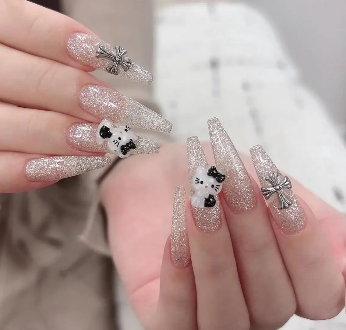 ネイル フレンチネイル ジェルネイル ガラスフレンチ ハロウィン ハート H.baby Nail Salonのネイルデザイン