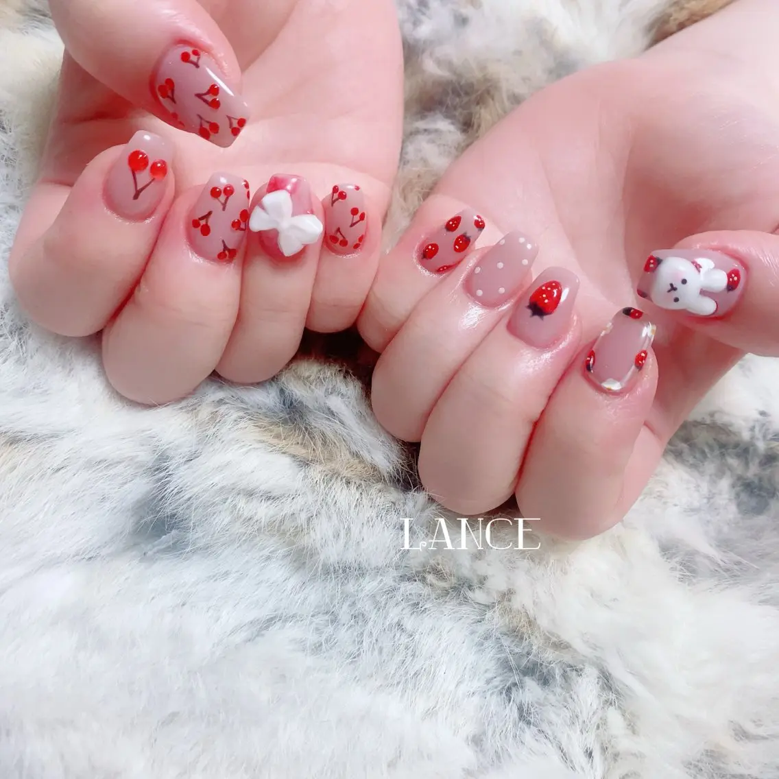 ネイル オーロラネイル フレンチネイル グラデーション キラキラネイル 韓国ネイル Lance nailのネイルデザイン