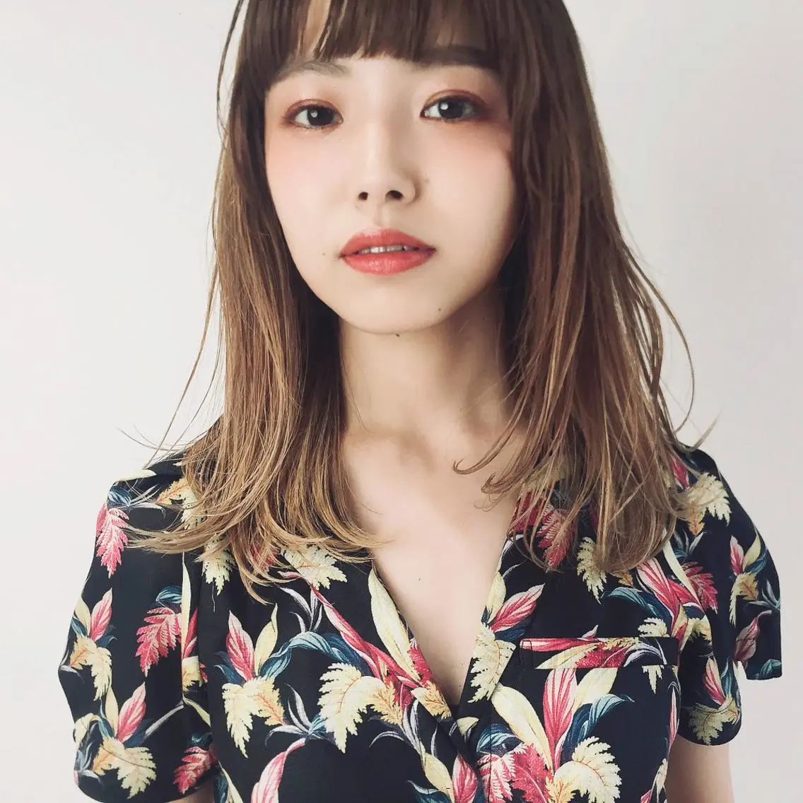 《ブリーチ+カラー+カット》の写真