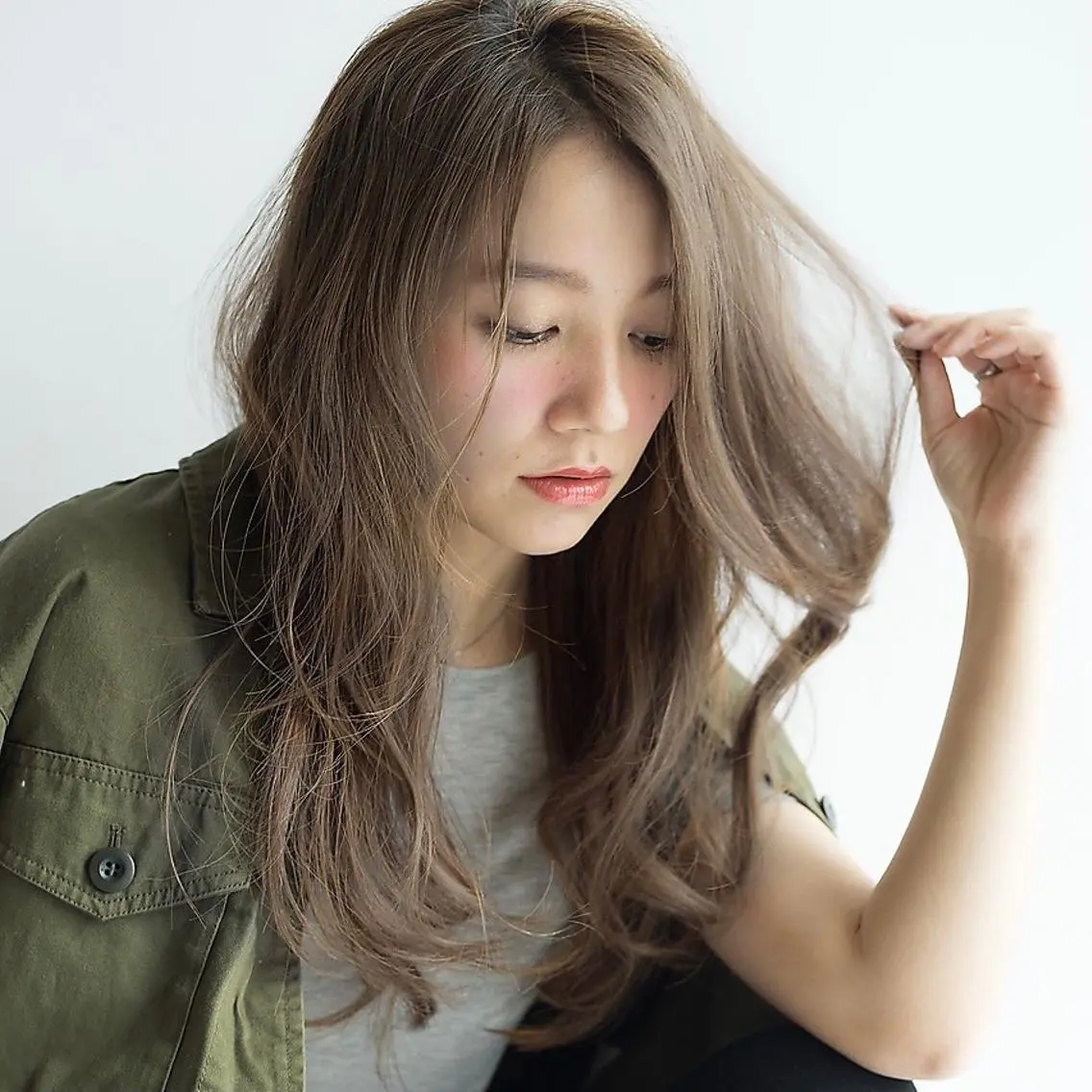 ロング カラー ✨️美髪矯正×似合わ せ艶カラー✨藤田透のヘアスタイル