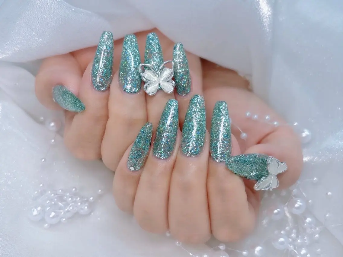 ネイル チークネイル 長さ出し フラッシュネイル フレンチネイル ジェルネイル Chouette Nailのネイルデザイン
