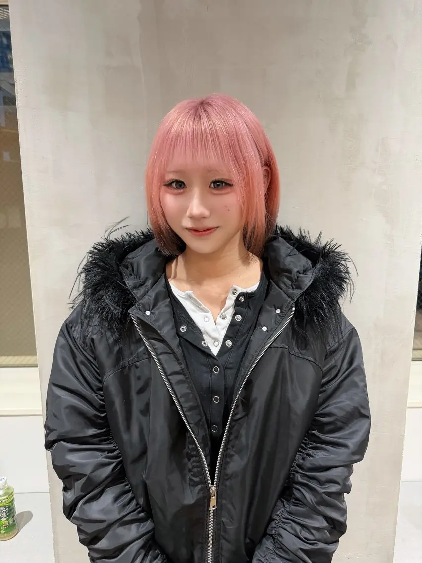 ショート カラー カット ヘアカラー トリートメント ハイトーン/レイヤー しゅーたのヘアスタイル