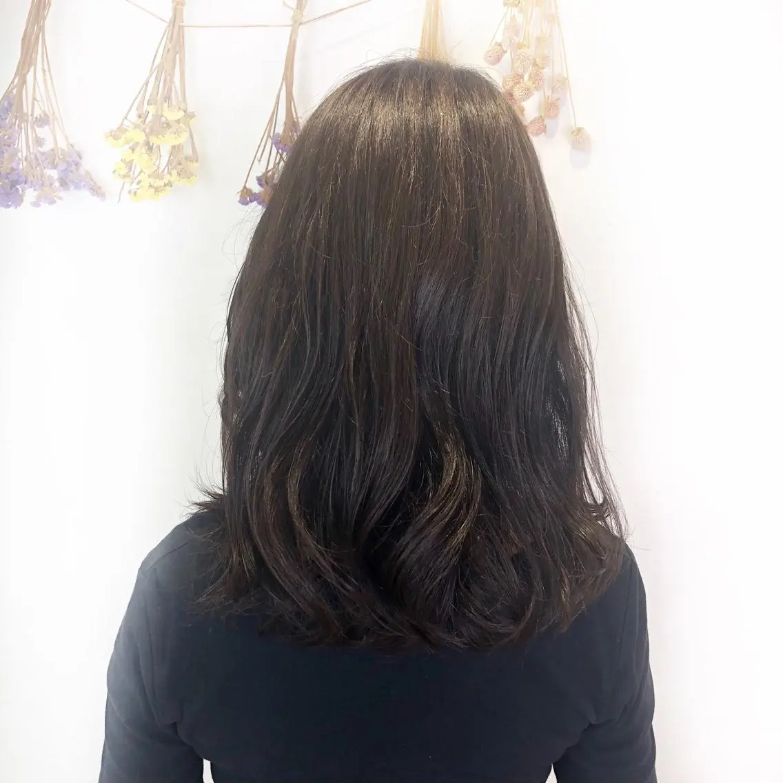 ミディアム カラー イルミナカラー 小顔レイヤー/ ベージュ🤍Rieのヘアスタイル