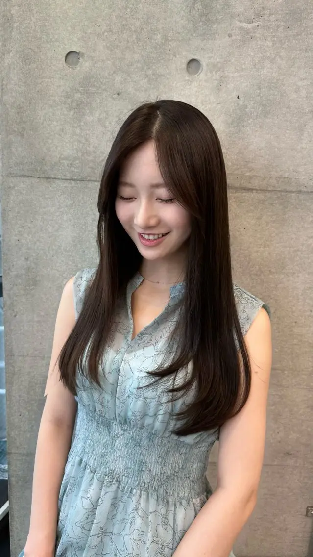 セミロング レイヤーカット カット ヘアカラー トリートメント 似合わせヘア✔️ 店長 オオキアキヒロのヘアスタイル