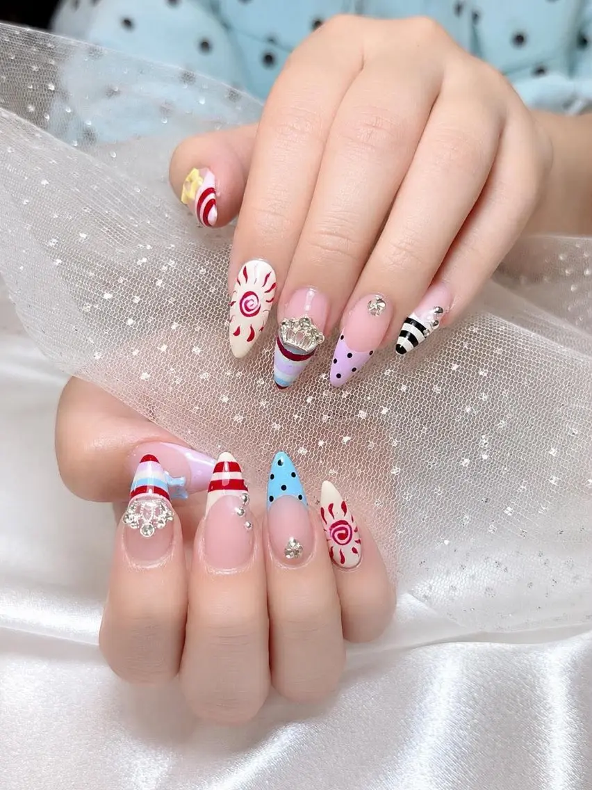 ネイル チークネイル 長さ出し フラッシュネイル ジェルネイル 韓国ネイル ハンドネイル Queen Nail Salonのネイルデザイン