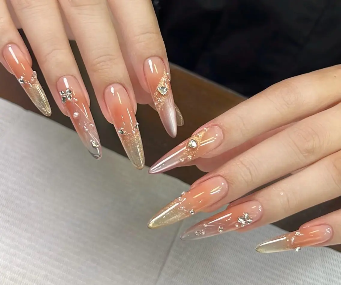 ネイル ハンドネイル ハンドケア 🍑 momo_nailのネイルデザイン