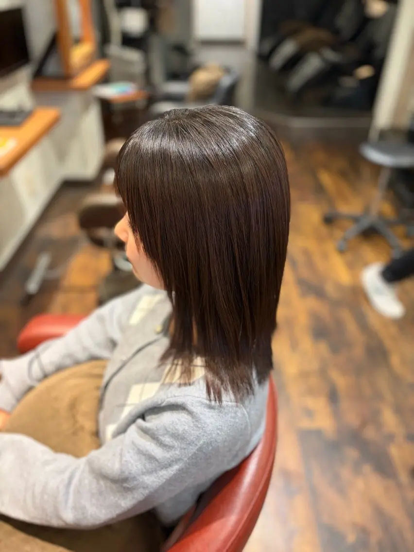 ミディアム 縮毛矯正 カット 縮毛矯正 ✨矯正口コミ4.9✨ 歴21年代表ヨシアキのヘアスタイル
