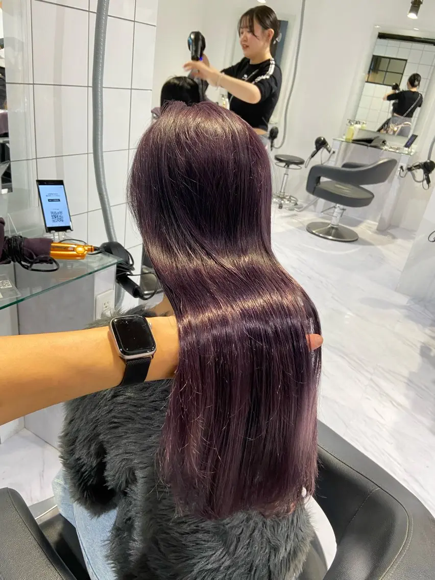 セミロング カラー センターパート特化 井上健太のヘアスタイル