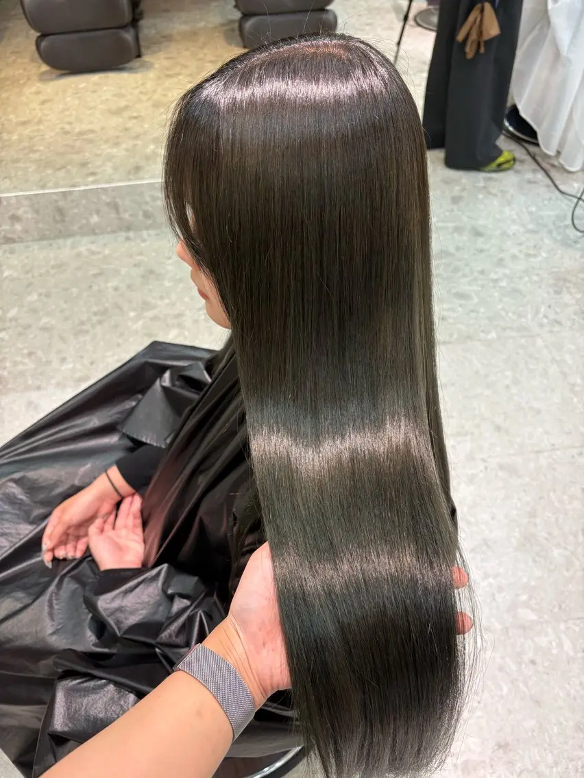 🎀《早朝🈹ワンカラー¥3,500❕》🎀アルカリ除去カラー➕シャンプー➕トリートメント➕ブロー✨️🤍の写真