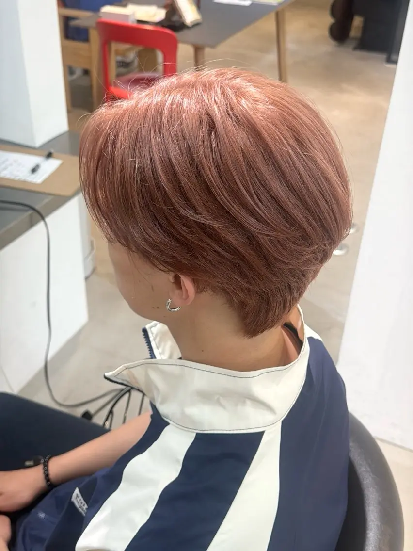 ショート カラー ベージュカラー ブリーチ ピンクカラー ピンクベージュ ヘアカラー ブリーチ・ダブルカラ ー🪐✩serenaのヘアスタイル
