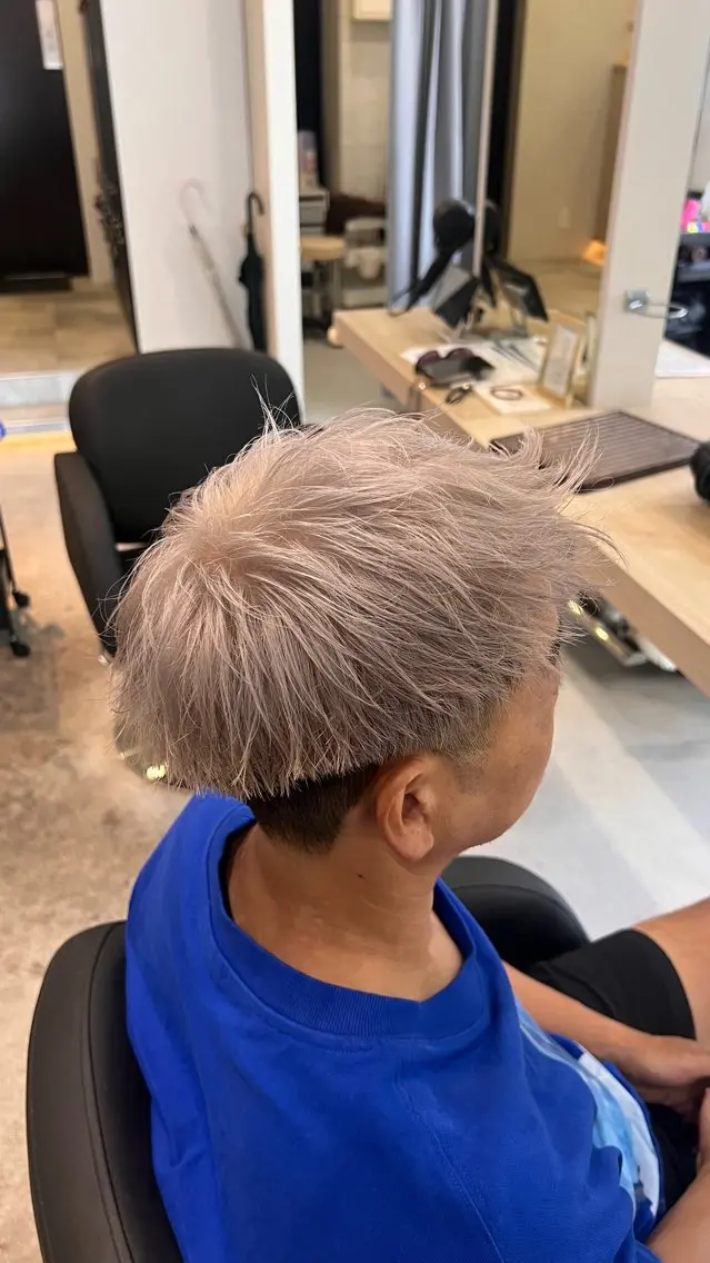 ショート ヘアカラー 野村 星斗のヘアスタイル
