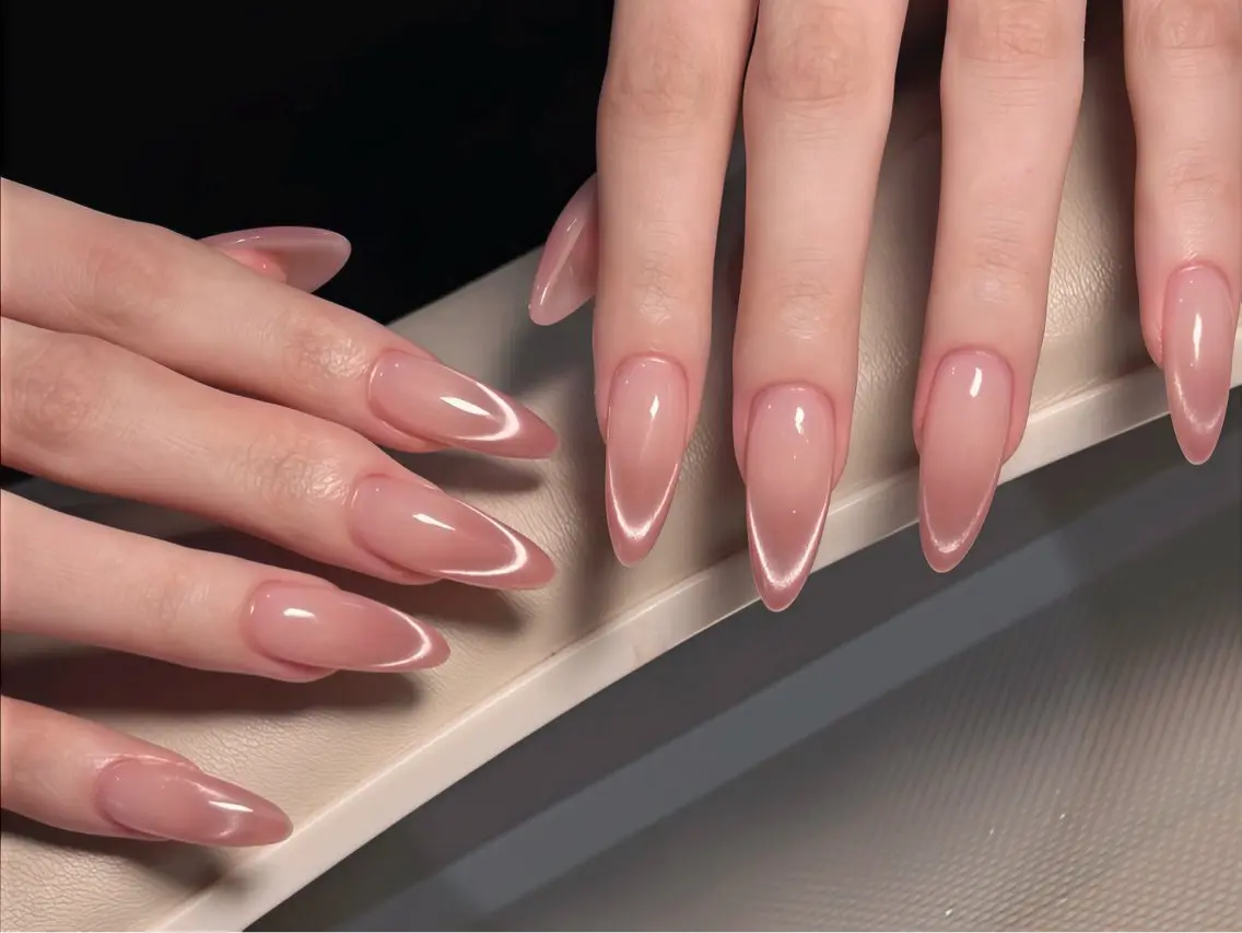 ネイル オーロラネイル チークネイル フットネイル フレンチネイル ジェルネイル ハンドネイル ハンドケア NEW NAIL💞 yuki🔥のネイルデザイン