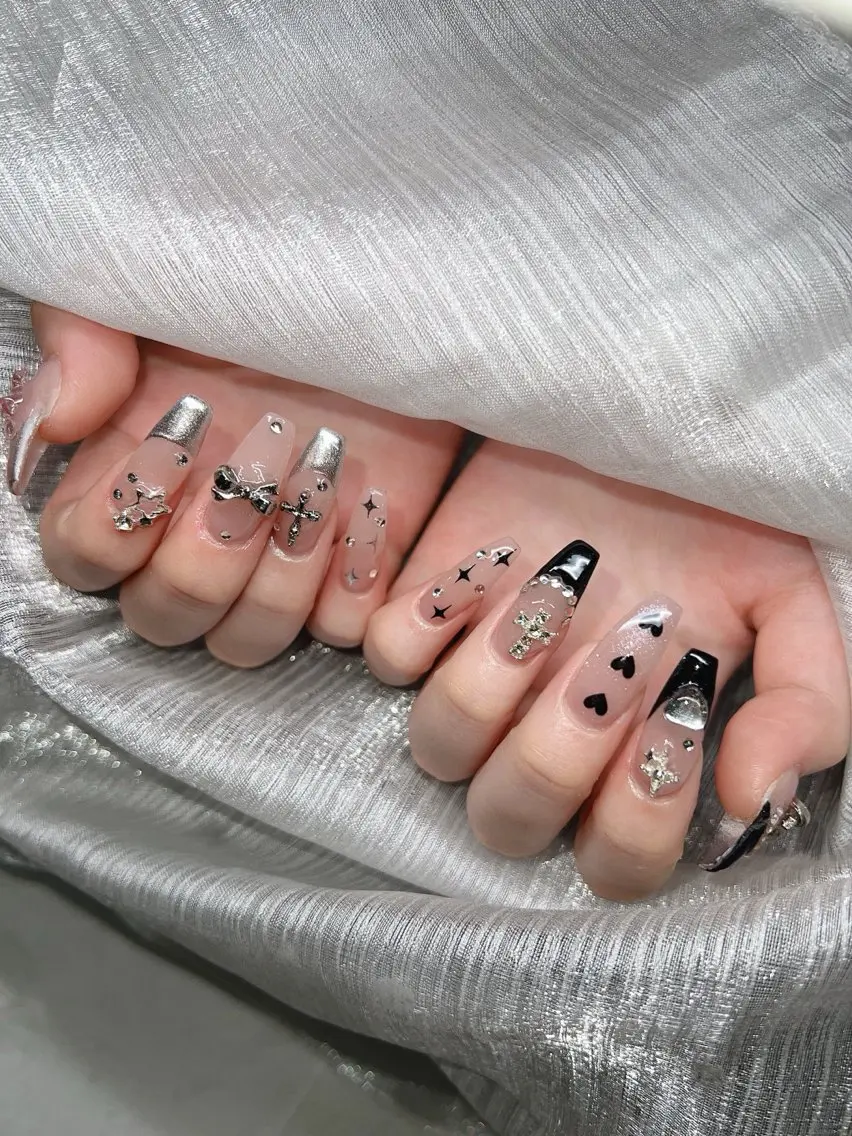 ネイル オーロラネイル チークネイル 長さ出し フットネイル フレンチネイル ハンドネイル Lee Nailsのネイルデザイン