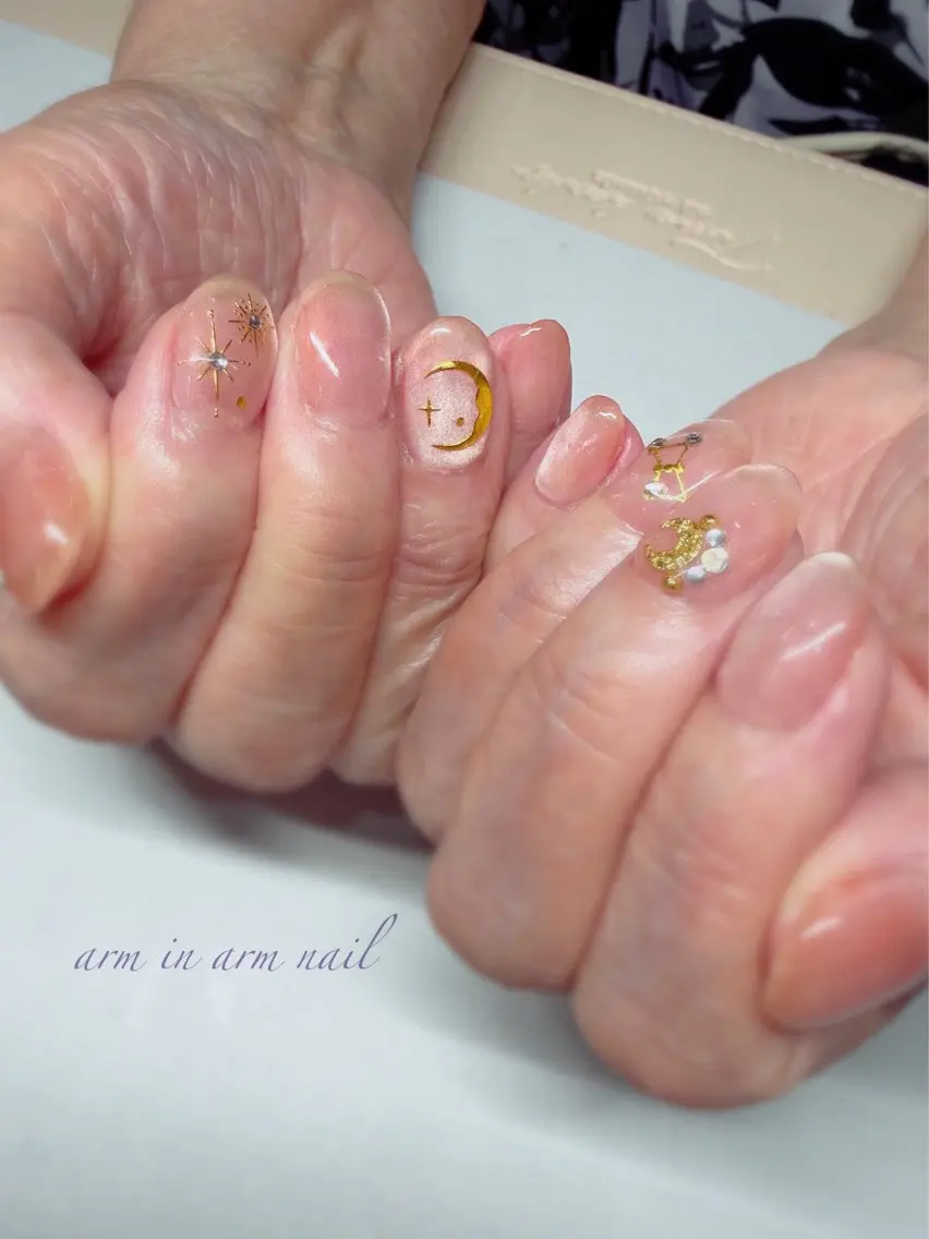ネイル arm in arm ︎✿Yamamotoのマツエク・マツパデザイン