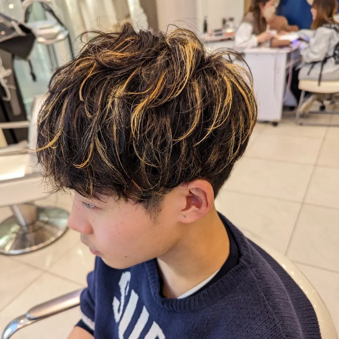 🌻2回目以降のお客様🌻メンズカット+ハイライト+トリートメントの写真