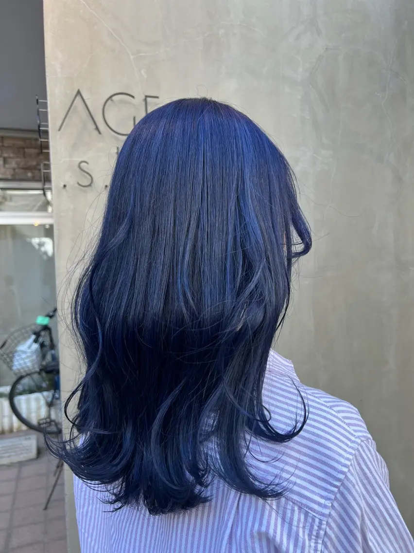 セミロング カラー ブルーカラー いぐちしょうた🫧 VISAGEbaskのヘアスタイル