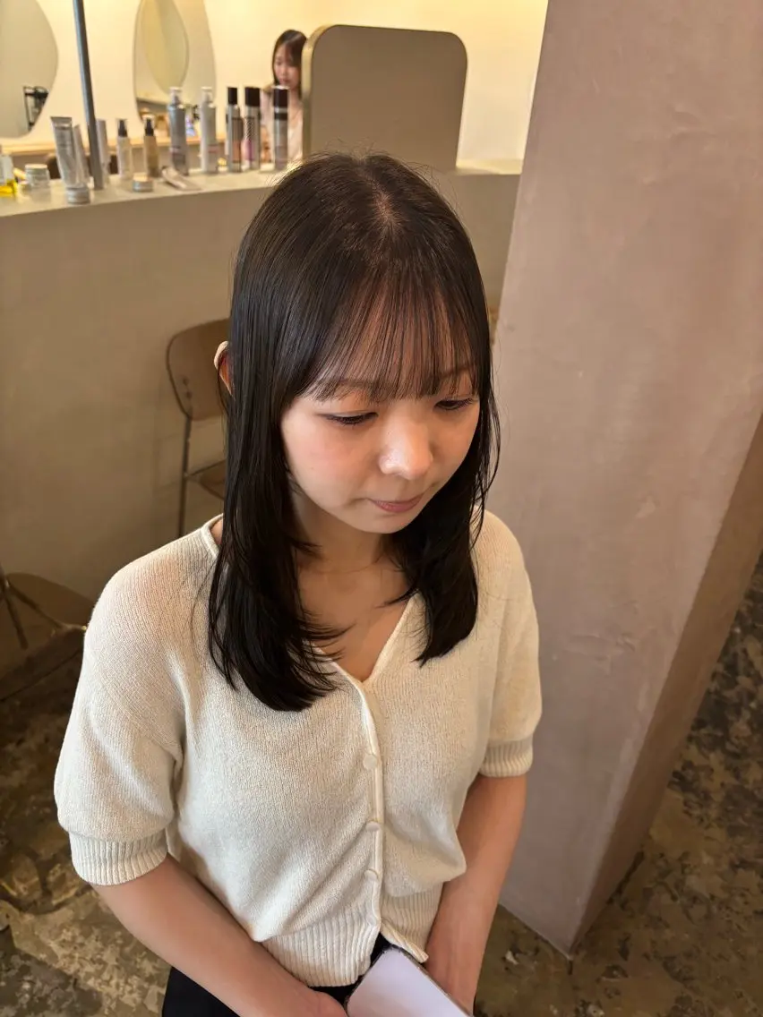 ミディアム カット トリートメント モエカ -YUCCA-のヘアスタイル