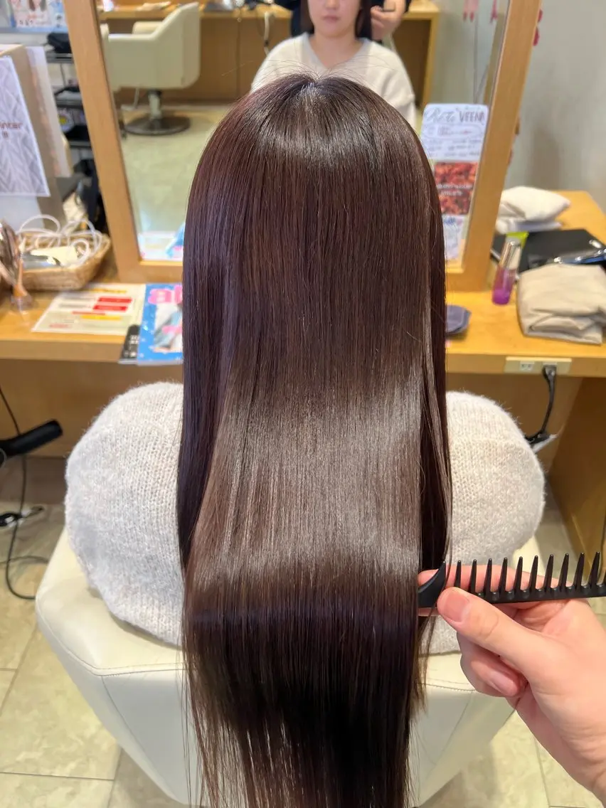 【美髪×顔まわり重視】髪質改善ストレート+前髪カット✨の写真