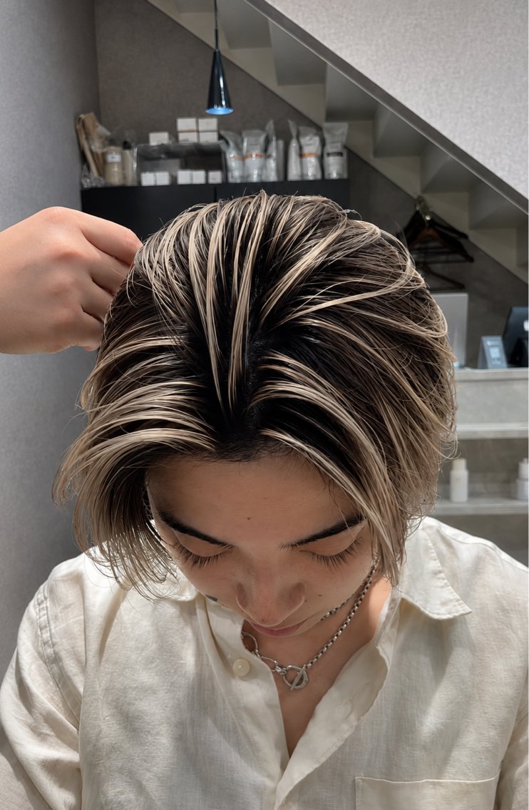 カラー メンズ メンズバレイヤージュ バレイヤージュ ヘアカラー バレイヤージュ特化｜ Takuのヘアスタイル