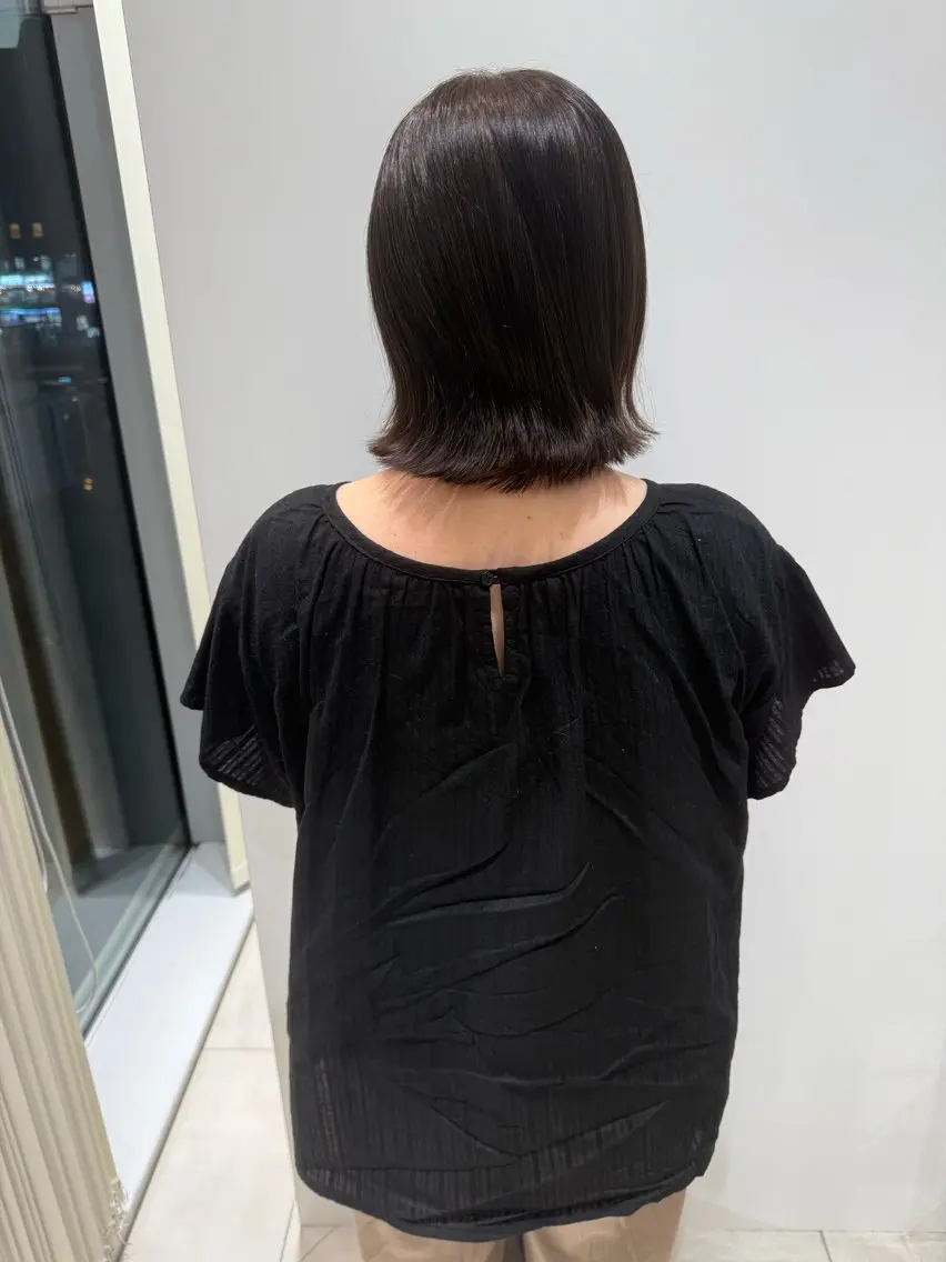 ミディアム ボブ 外ハネヘア 若生 神のヘアスタイル