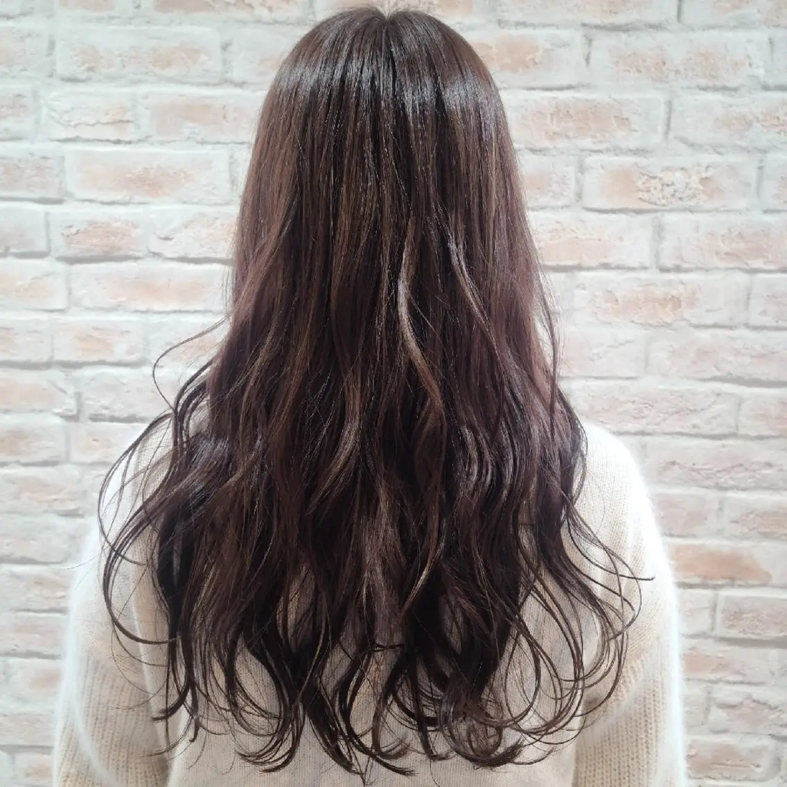 ロング 赤松 摩美のヘアスタイル