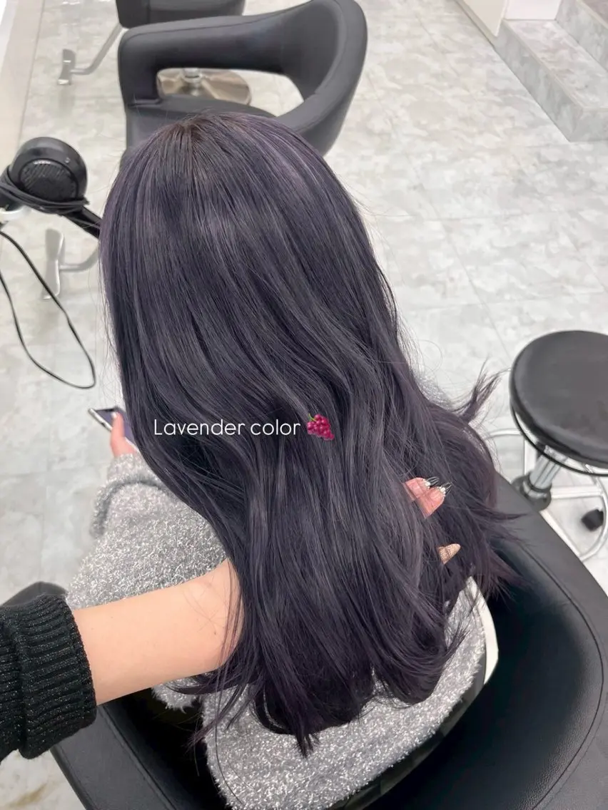 カラー niina🖤 透明感×レイヤーのヘアスタイル