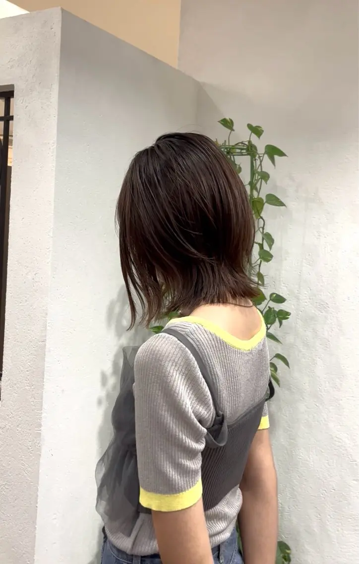 ミディアム カラー ブリーチ 透明感カラー デザインカラー 髪質改善 レイヤーカット 山本梨華/ 透明感カラーのヘアスタイル
