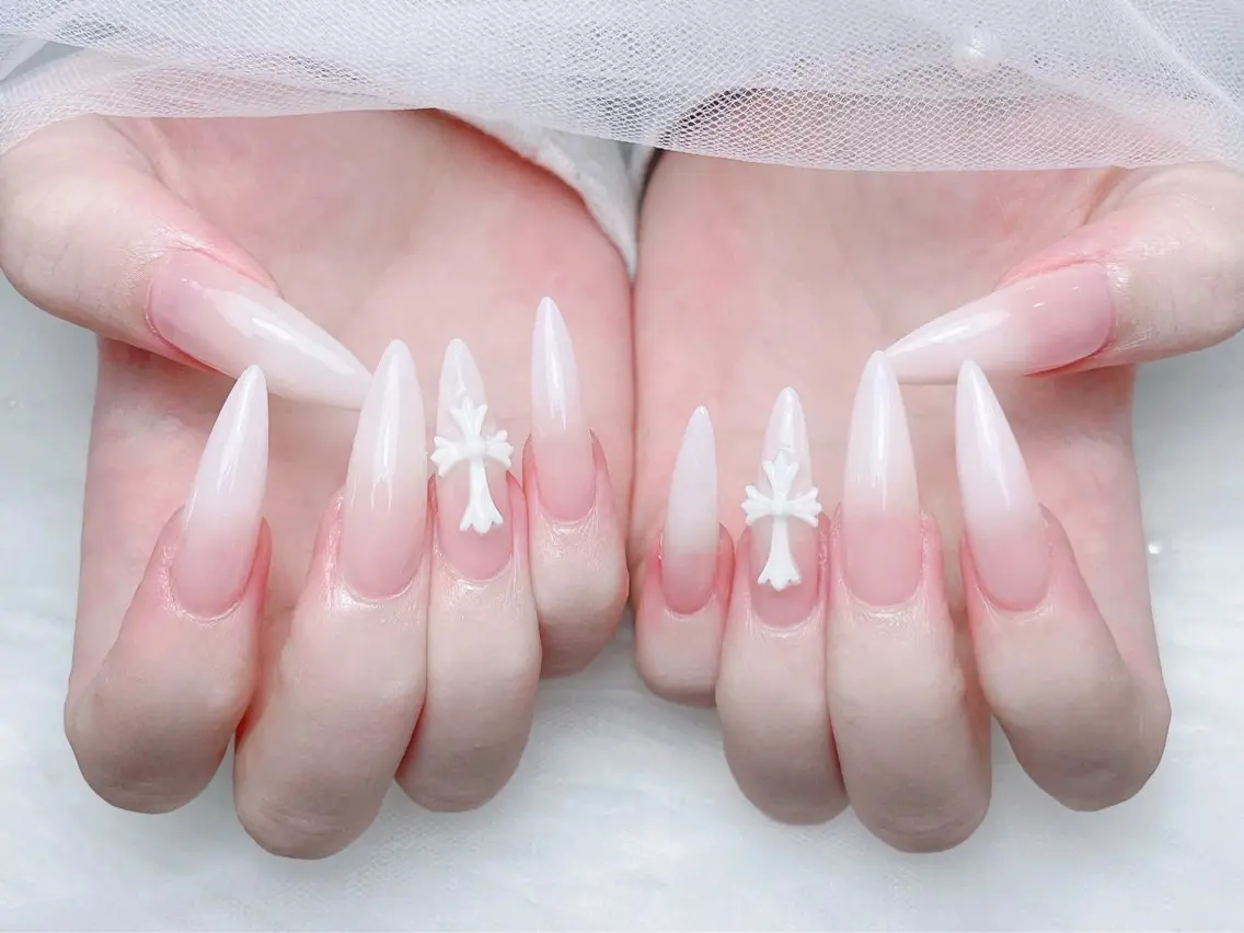 ネイル チークネイル 長さ出し フレンチネイル ジェルネイル ガーリー ハンドネイル Sora Nail Studioのネイルデザイン