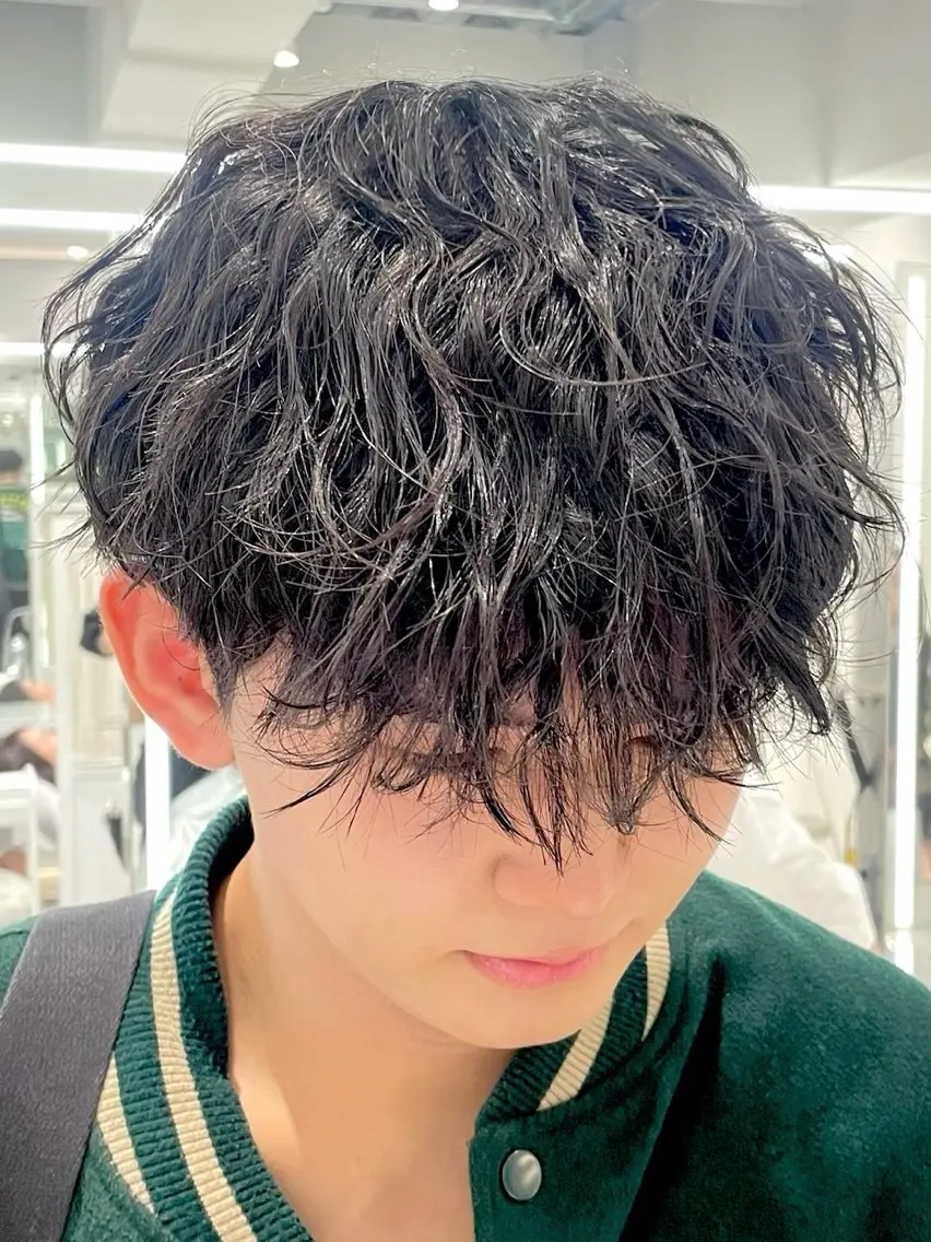 ショート メンズ マッシュ メンズパーマ カット センターパート/ マッシュ 小野 樹のヘアスタイル
